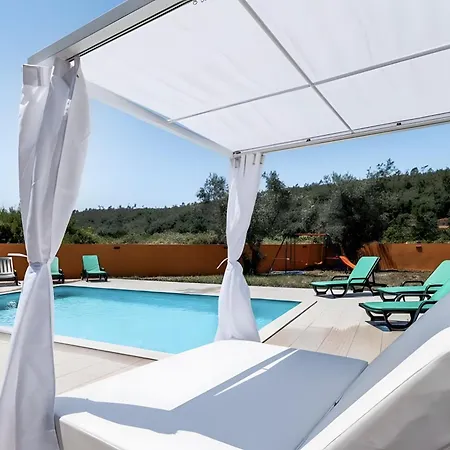 Local & Pensionat 3*